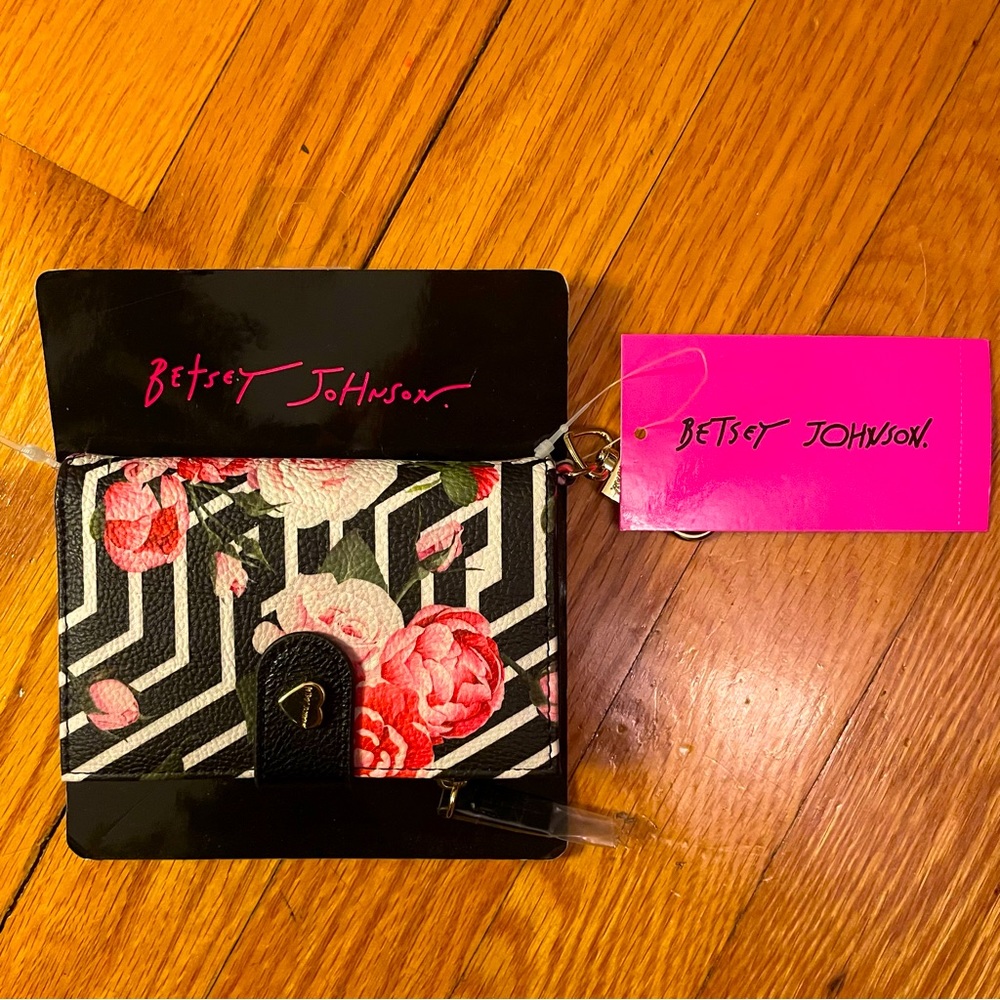 Betsey Johnson Pink Roses Wallet NWT